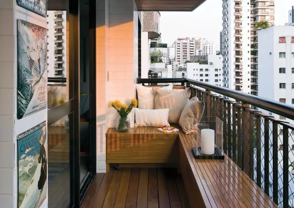 Японский балкон закрытого типа фото